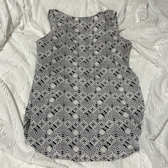 H&M black/white sleeveless top - Picture 4 of 4